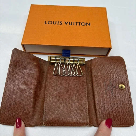Louis Vuitton Monogram 6-key Key Holder (has wear) + LV box BOTH AUTHENTIC - Picture 9 of 9